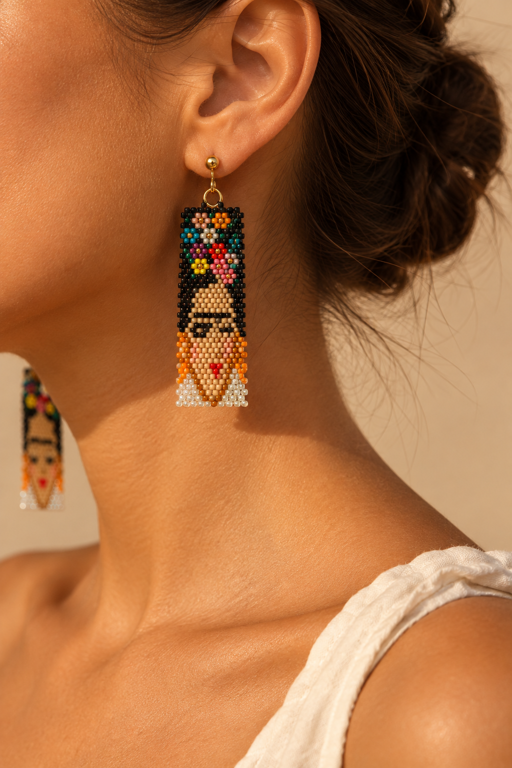 Frida Kahlo Miyuki küpe kulakta
